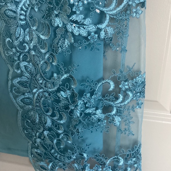 Alex Evenings Embroidered Three-Quarter Sleeve Shift Dress, size 8 - Picture 4 of 14